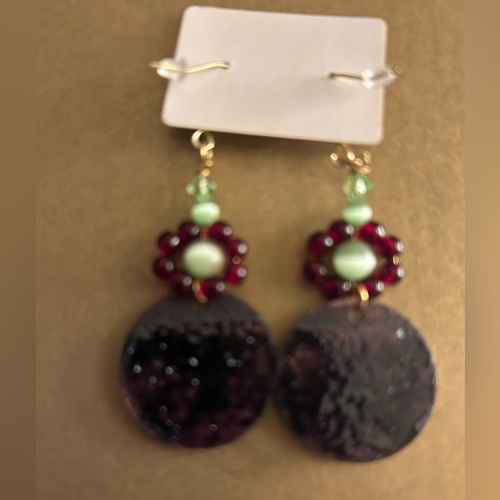 Earrings NWOT flowers Artisan green, red Copper enamel & glass beads 2.5” drop - Picture 10 of 12